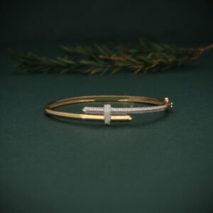 Vantage Pavé Diamond Bypass Bangle Bracelet in 18K Yellow Gold