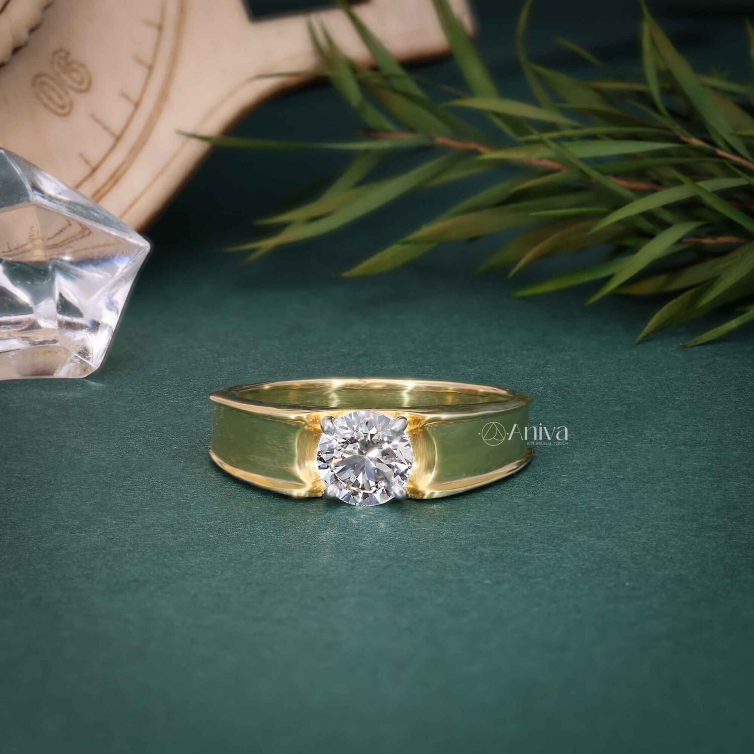 Unisex 18K White Gold Round Cut Diamond Solitaire Ring | IGI Certified