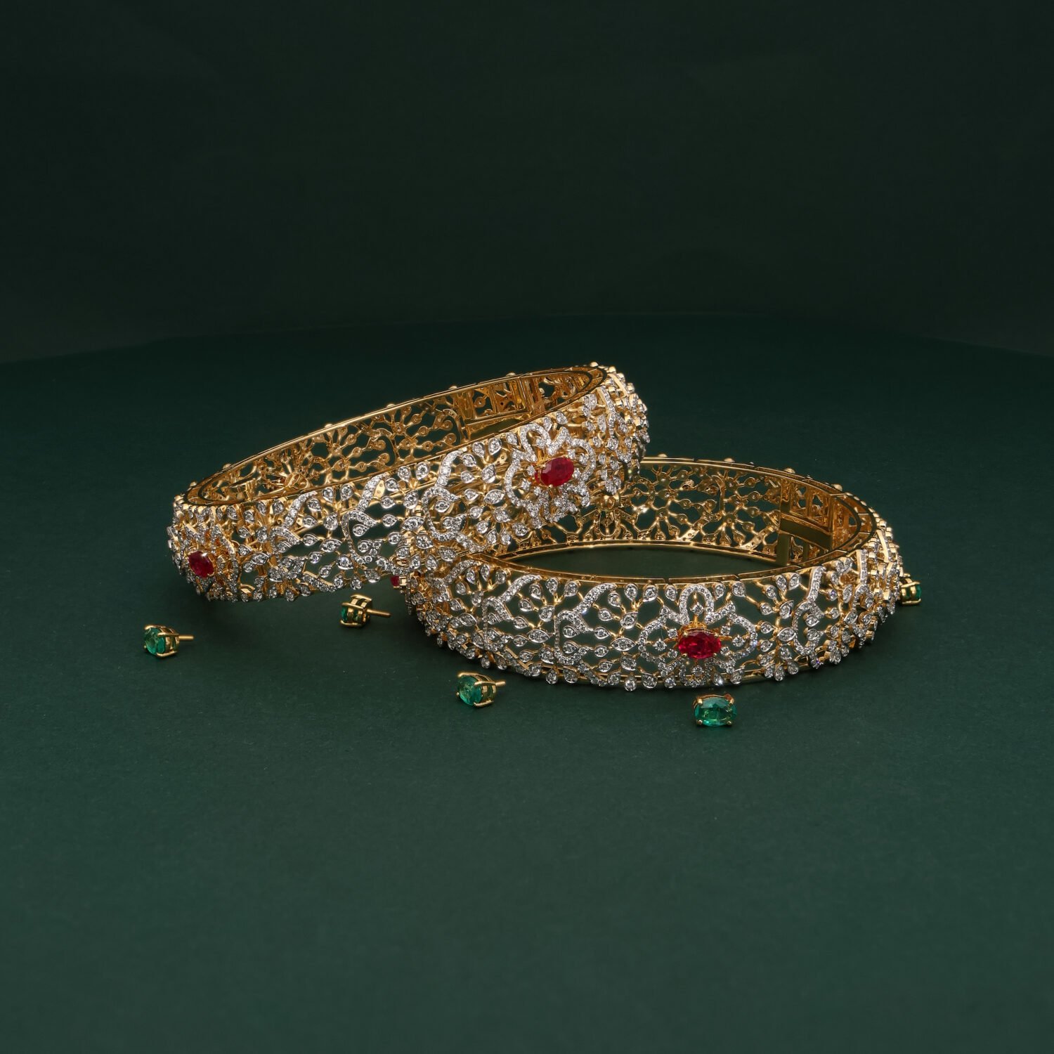 South Indian 18K Yellow Gold Lab Grown Diamond Bangle Set | Luxury Designer Diamond Jewelry