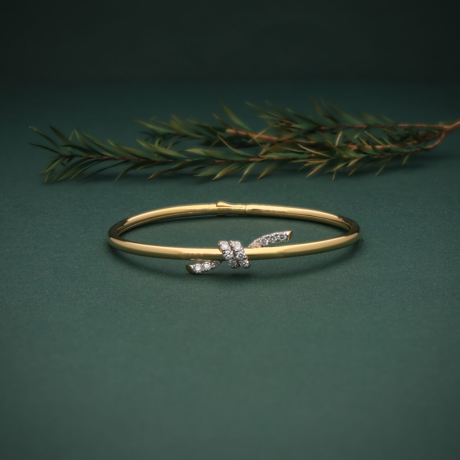 Chic 18K Yellow Gold Knot Design Diamond Bangle | IGI Certified